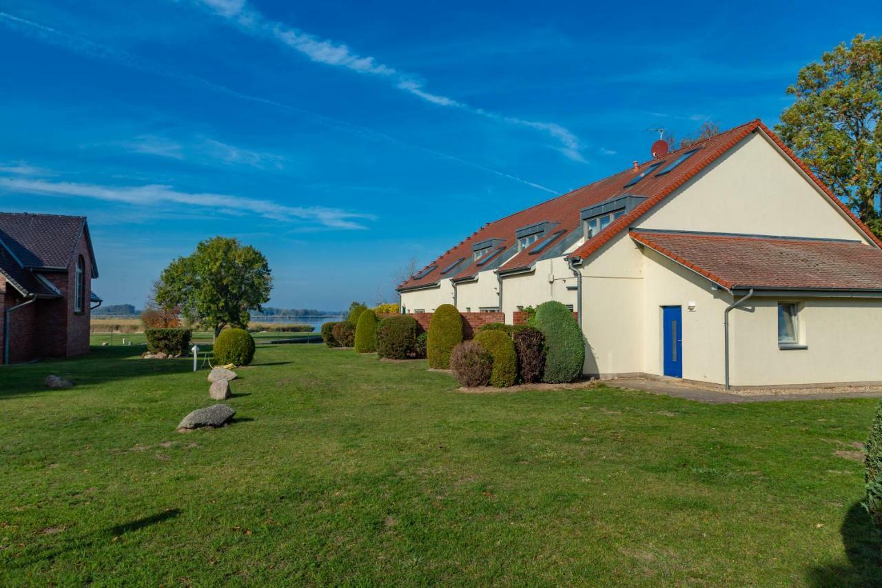 Ferienwohnung Leuchtturm Dewichow エクステリア 写真